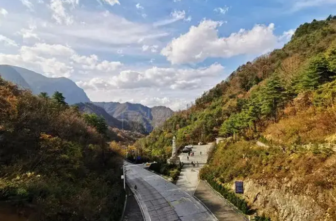这座秦岭小城，才是陕西秋景颜值的天花板！2天1晚赏秋线路，美爆